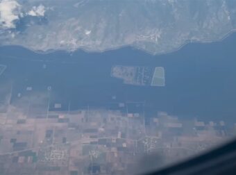 Δέος! Δείτε πως έχει διαμορφωθεί η Λίμνη Κάρλα από τα 35.000 πόδια μετά την κακοκαιρία Daniel