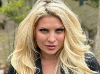 Ελένη Μενεγάκη: «Η μουσική μπορεί να μετατρέψει ακόμη και μια κακή μέρα σε καλή»