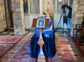 Ελένη Γλύκατζη Αρβελέρ: Σε λαϊκό προσκύνημα η σορός της στην Μητρόπολη Αθηνών (Φωτογραφίες)