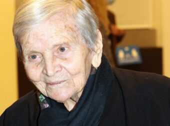 Ελένη Γλύκατζη Αρβελέρ: Σε λαϊκό προσκύνημα η σορός της – Πού και πότε θα γίνει η κηδεία της