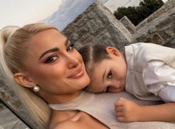 Ιωάννα Τούνη: Πέταξε χαρταετό μαζί με τον γιο της, Πάρη – Βίντεο