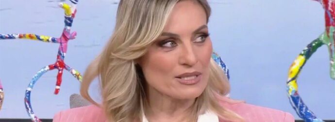 Ελεονώρα Μελέτη: «Κυκλοφορούμε γuμνές σε σάιτ – Η δικαιοσύνη δεν μπορεί ακόμα να τιμωρήσει το revenge porn»