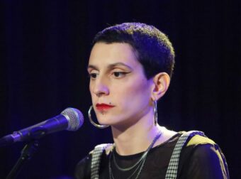 Το βαλς των χαμένων ονείρων είναι ένα τραγούδι που έχει γίνει viral – Ποιoς κρύβεται πίσω από την επιτυχία;